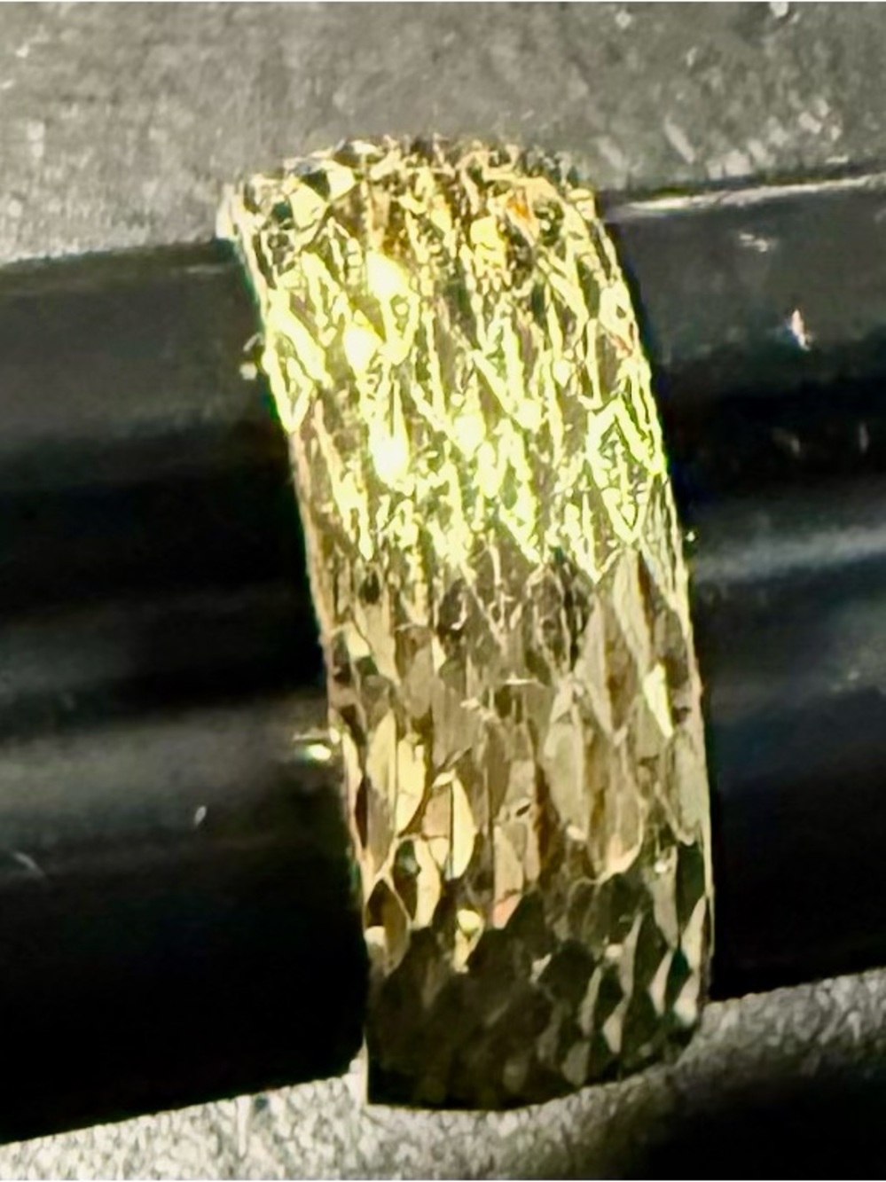 14K Italy Textured Gold Band - Picture 2 of 5